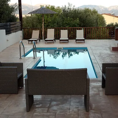 爱奥尼亚阳台公寓 里科索翁