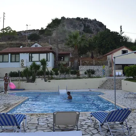 爱奥尼亚阳台公寓 公寓 *