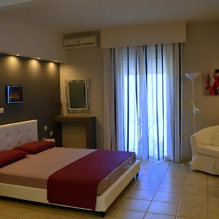 爱奥尼亚阳台公寓 公寓 *